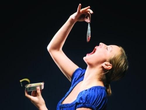 EL PESCADO FRENA EL DAÑO DE LA COMIDA BASURA