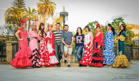 Moda flamenca en Plaza de España de Sevilla