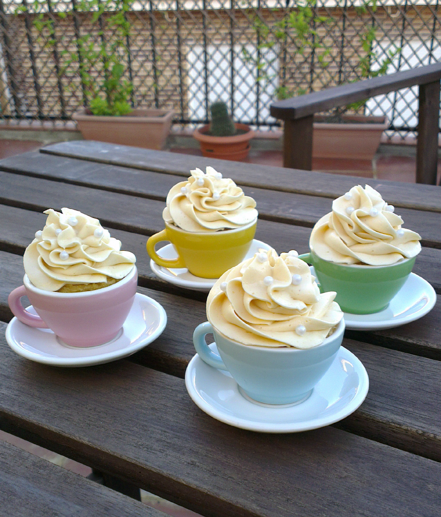 ♥ Cupcakes horneados en tazas y macetas de cerámica