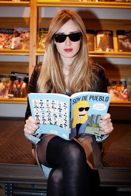 Lectura: Los capullos no regalan flores de Moderna de pueblo Lectura: Los capullos no regalan flores de Moderna de pueblo