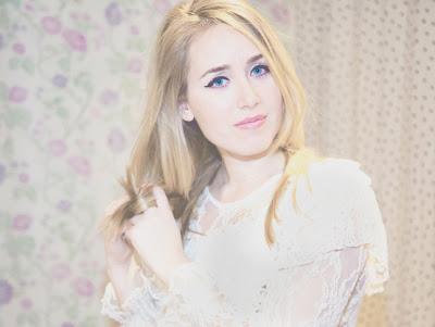 Lectura: Los capullos no regalan flores de Moderna de pueblo Lectura: Los capullos no regalan flores de Moderna de pueblo