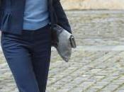 Doña Letizia Yuso, traje azul Hugo Boss