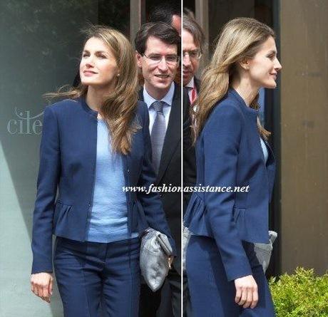 Dña. Letizia en Yuso, con traje azul de Hugo Boss Dña. Letizia en Yuso, con traje azul de Hugo Boss