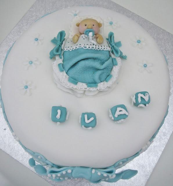 TARTA DECORADA RECIÉN NACIDO