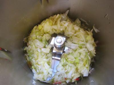 Pimientos del piquillo rellenos de pisto y gambas