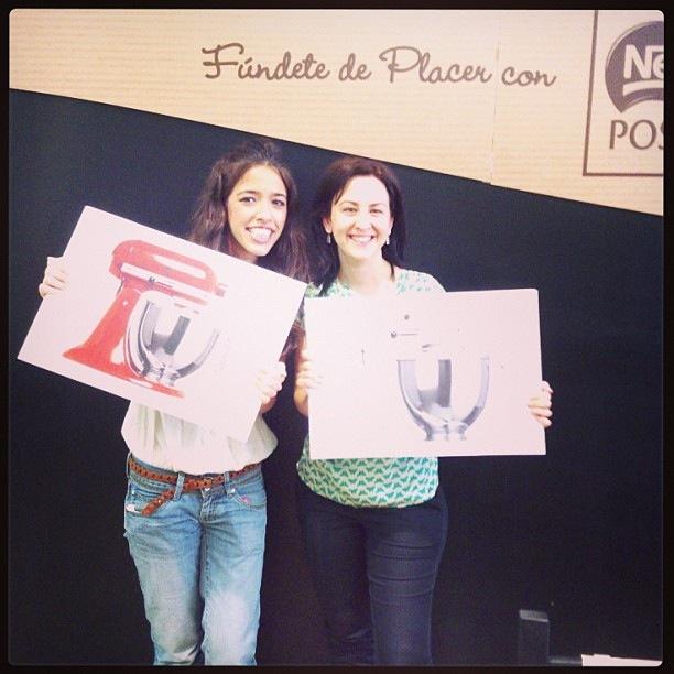 Delicia chocolateada con corazón de avellana al toque de amapola