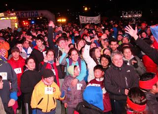 NATALINOS DESAFIARON EL FRÍO Y SALIERON A CORRER POR LAS CALLES DE LA CIUDAD