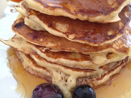 recetas para desayunos y brunch recetas fáciles de tortitas panckes recetas de tortitas americanas recetas con sirope de arce tortitas recetas con arándanos fáciles recetas americanas fáciles y rápidas postres delikatissen 