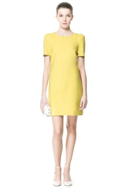 Looks low cost para comuniones 2013...(y un poco de middle cost) VESTIDO HOMBRERA