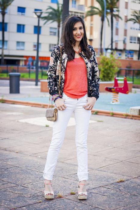Flower Print And Coral Shirt - Estampado Floral y Camiseta Coral Flower Print And Coral Shirt - Estampado Floral y Camiseta Coral