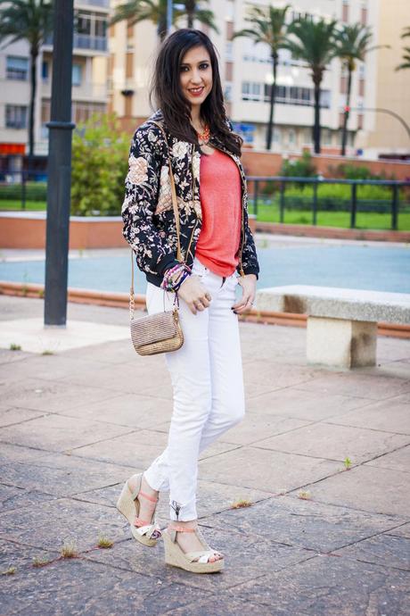 Flower Print And Coral Shirt - Estampado Floral y Camiseta Coral Flower Print And Coral Shirt - Estampado Floral y Camiseta Coral