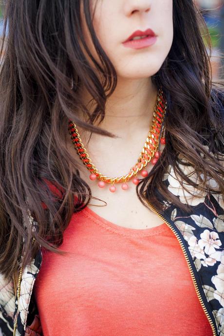 Flower Print And Coral Shirt - Estampado Floral y Camiseta Coral Flower Print And Coral Shirt - Estampado Floral y Camiseta Coral