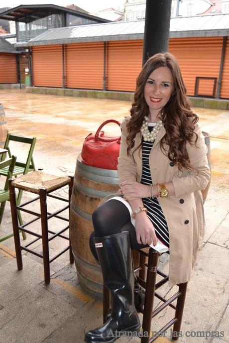 NAVY DRESS & HUNTER BOOTS