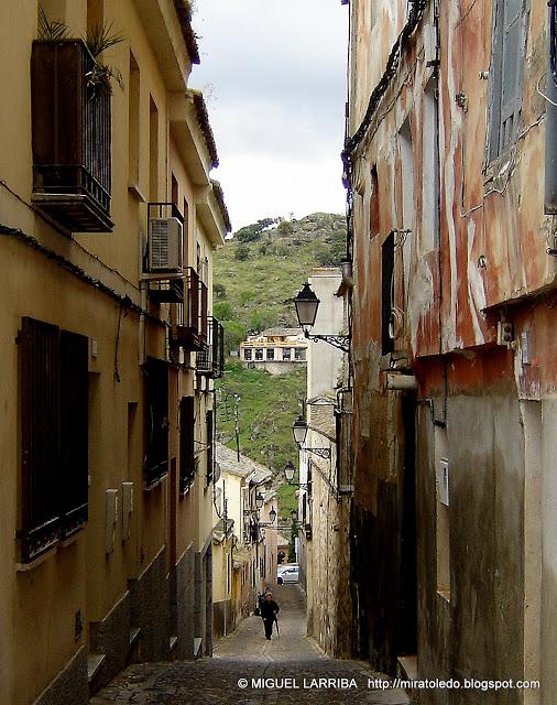 Fortaleza en un desierto