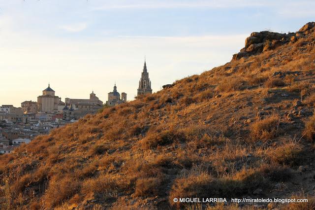 Fortaleza en un desierto