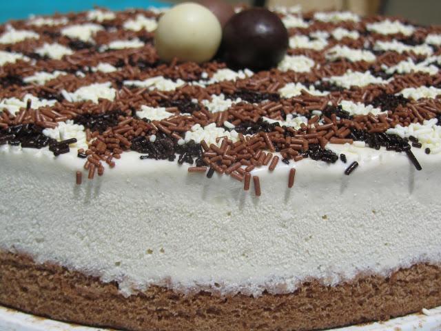 Tarta helada de crema Quinder Bueno