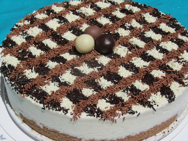 Tarta helada de crema Quinder Bueno