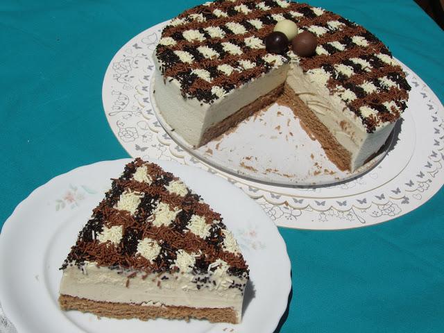 Tarta helada de crema Quinder Bueno