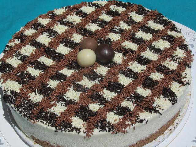 Tarta helada de crema Quinder Bueno