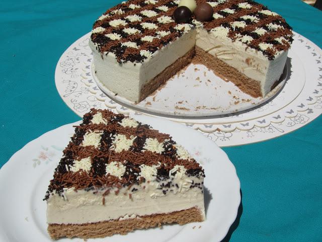 Tarta helada de crema Quinder Bueno