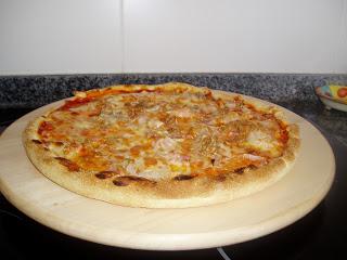 PIZZA AL ESTILO DE DOMINOS PIZZAS Y PIZZA HUT