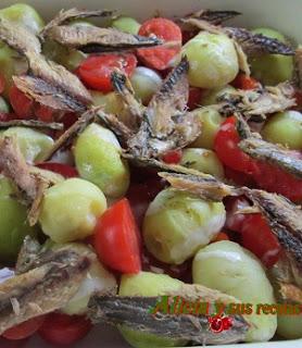 ENSALADA DE PATATITAS Y ARENQUES CON SALSA ESCANDINAVA