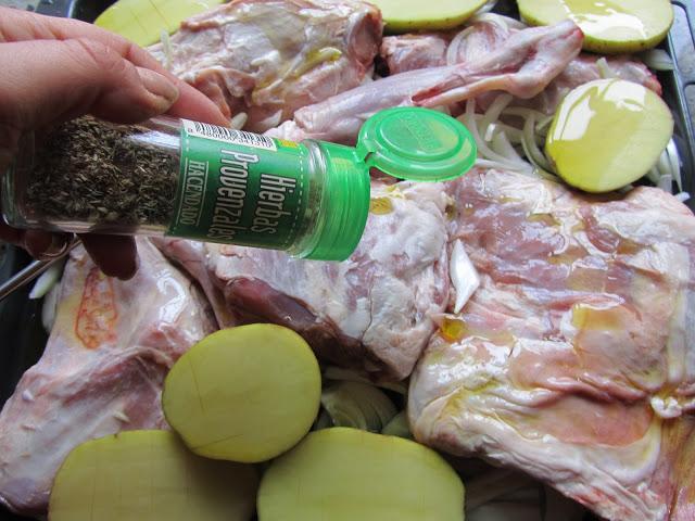 Cordero asado con patatas