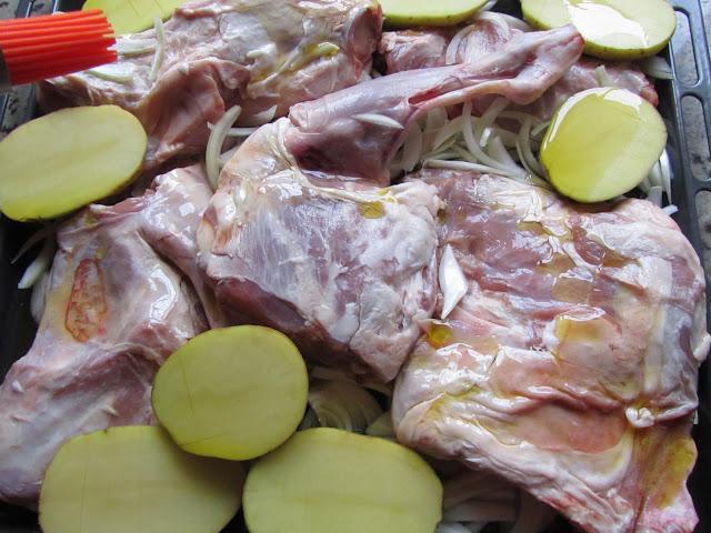 Cordero asado con patatas