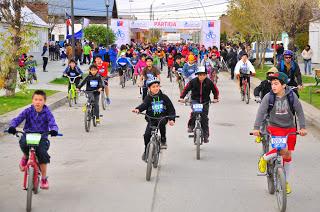 MASIVA CICLETADA DEL TOUR IND EN PUERTO NATALES