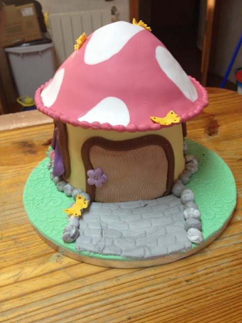 Casa de Gnomos con bizocoho de ultrachocolate