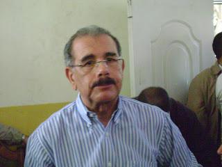 Danilo visita Neiba y se reúne con asociaciones.