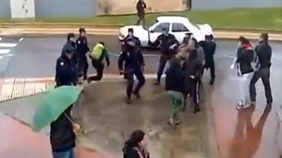 VIOLENTA AGRESIÓN POLICIAL A ESTUDIANTES EN SALAMANCA. VÍDEO