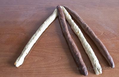 TRENZA DE PAN DE CUATRO CABOS Y DE DOS COLORES (CHOCOLATE Y CITRICOS CONFITADOS)