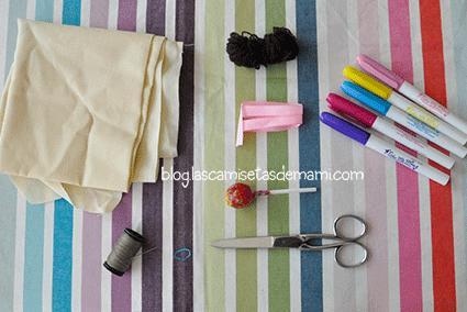 Una muñeca hecha con un chupa chups chupa chups