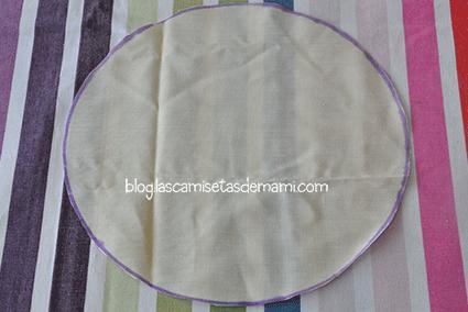 Una muñeca hecha con un chupa chups chupa chups