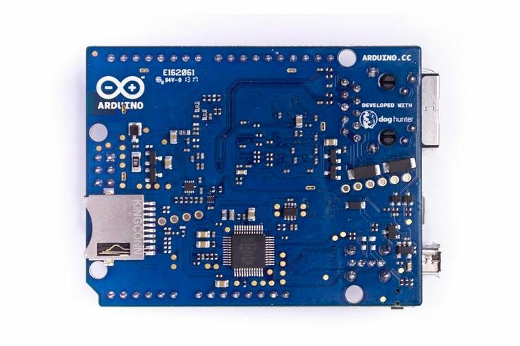 Arduino Yun Aquí llega Arduino Yún, Arduino con WIFI y Linux