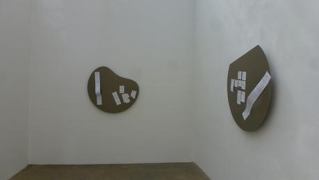 De galerías por París: Haegue Yang en Chantal Crousel y Allan MacCollum en mfc-michèle didier De galerías por París: Haegue Yang en Chantal Crousel y Allan MacCollum en mfc-michèle didier