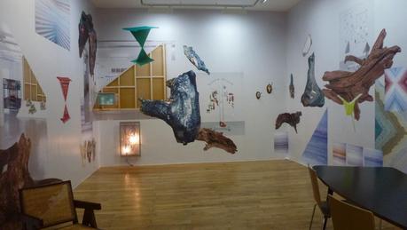 De galerías por París: Haegue Yang en Chantal Crousel y Allan MacCollum en mfc-michèle didier De galerías por París: Haegue Yang en Chantal Crousel y Allan MacCollum en mfc-michèle didier