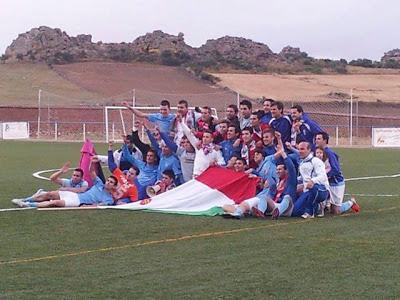 El Patrimonio del Humanidad Almadén CF celebra su ascenso a 1ª Autonómica