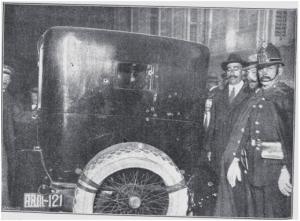 Así quedó el coche del Presidente tras el atentado que terminó con su vida un 8 de marzo de 1921.