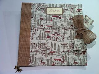 Libro de firmas en formato cuadrado