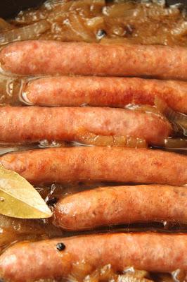Salchichas de pollo al moscatel