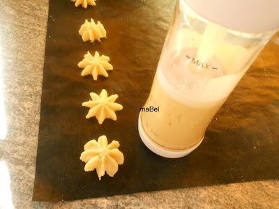 Galletas o pastas con pistola electrica