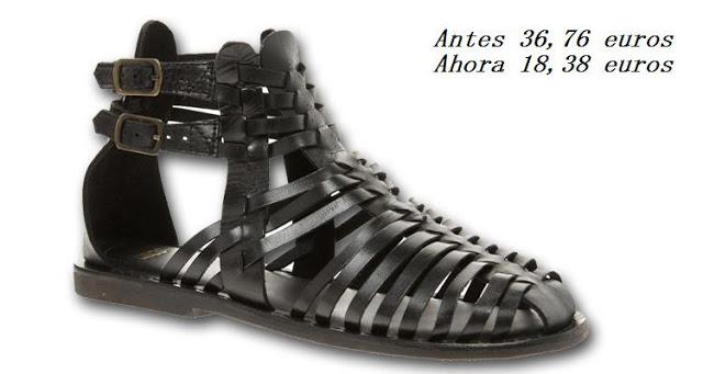 TRENDS;  SANDALIAS CANGREJERAS A TUS PIES.-