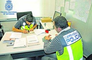 Diez detenidos por dar de alta a cien marroquíes como falsos albañiles