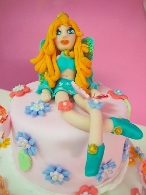 TARTA DECORADA  BLOOM, DE LAS  WINX