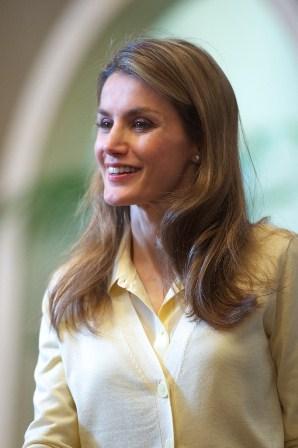 Dña. Letizia, de nuevo con chaqueta de punto, mañana de audiencias en Zarzuela