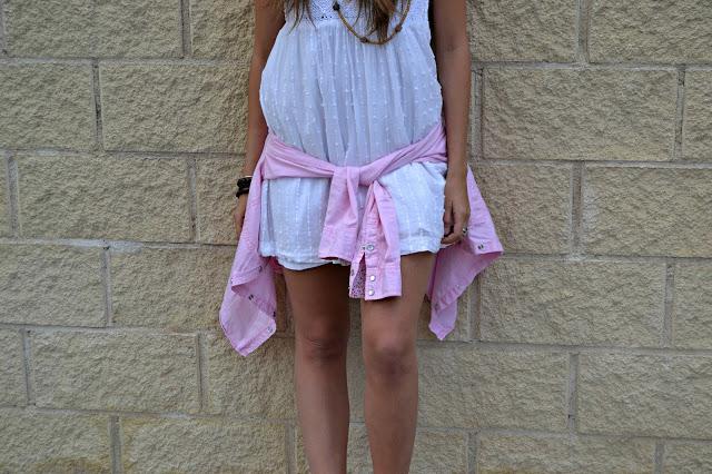 WHITE DRESS Buenos días!!! Os traigo un look más veranieg...