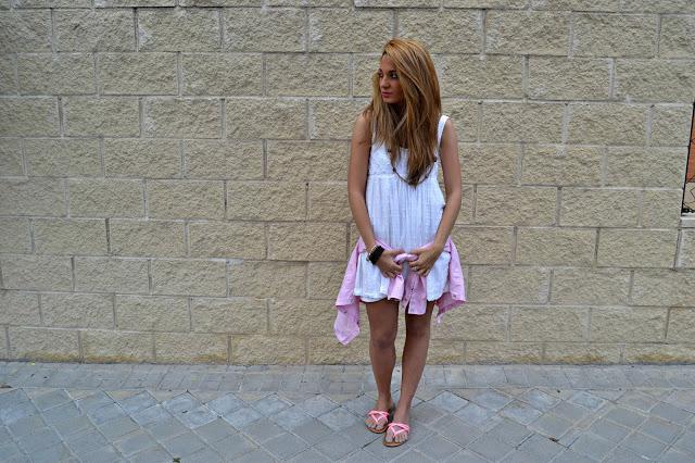 WHITE DRESS Buenos días!!! Os traigo un look más veranieg...