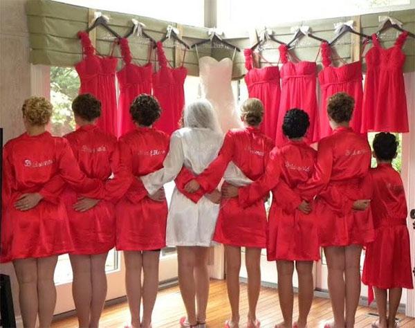 My Wedding Inspiration: el color coral para las damas de honor